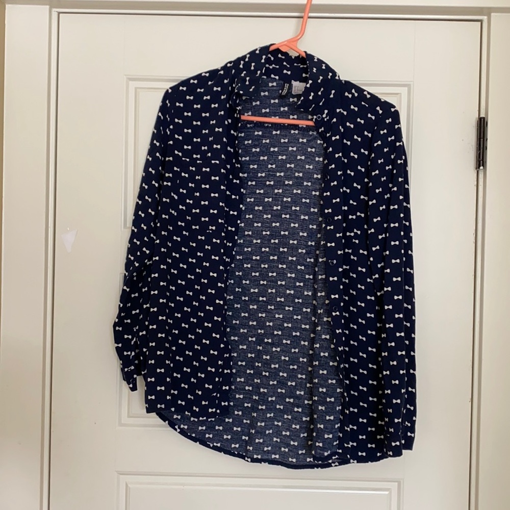 Super cut bow tie button up